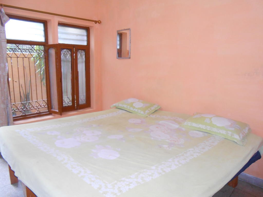 Maruti Guest House Bénarès Chambre photo